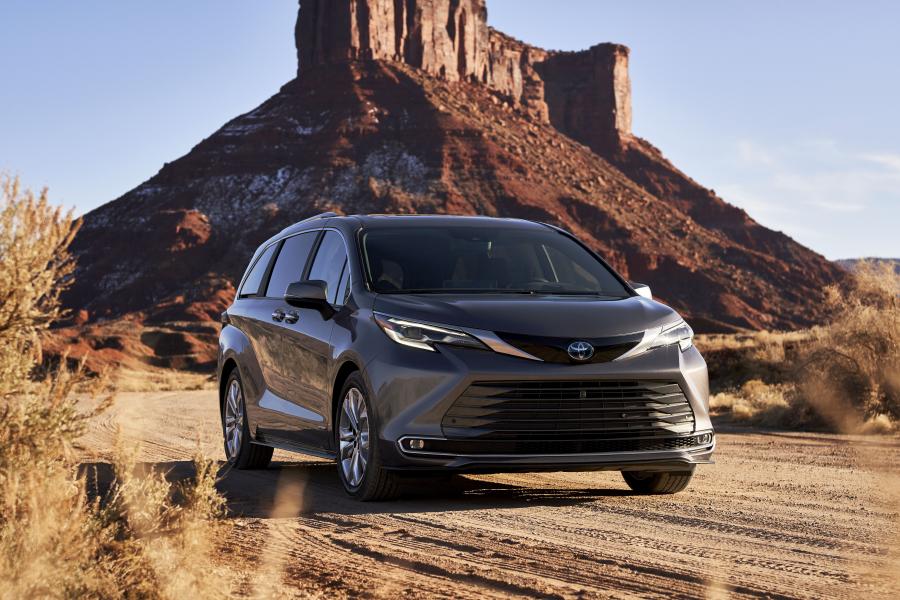  Toyota Sienna Platinum 2020 года  (фото 2 из 17)
